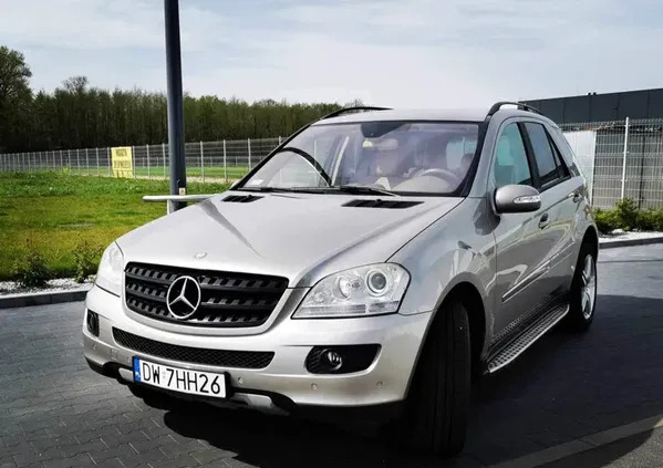 podkarpackie Mercedes-Benz ML cena 37000 przebieg: 252000, rok produkcji 2006 z Wrocław